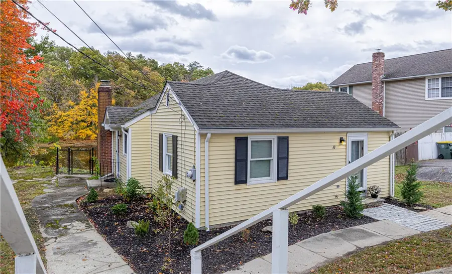 10 Totem Pole Trail, Smithfield, RI 02917 - #3