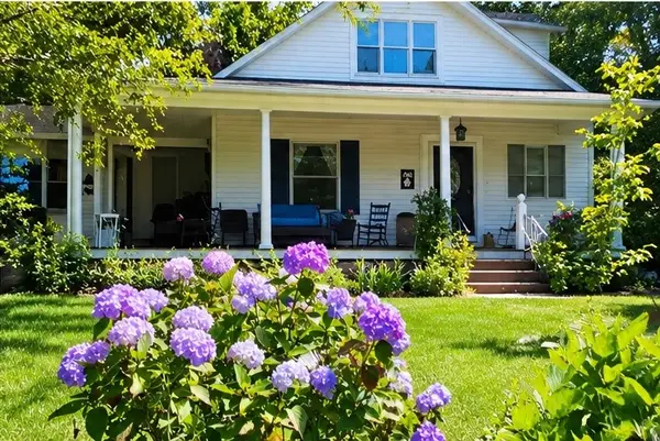 1572 Phenix Avenue, Cranston, RI 02921