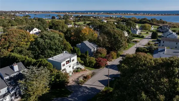 8 Pond View Avenue, Westerly, RI 02891