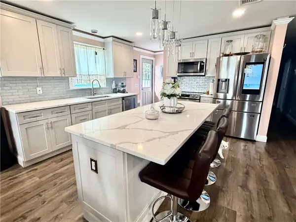 94 Gloucester Street, Providence, RI 02908