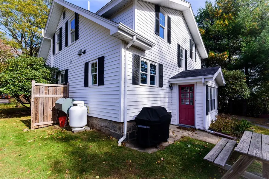 102 Austin Street, South Kingstown, RI 02879 - #3