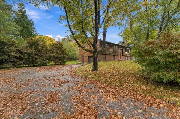 4 Grancera Drive, Hopkinton, RI 02832