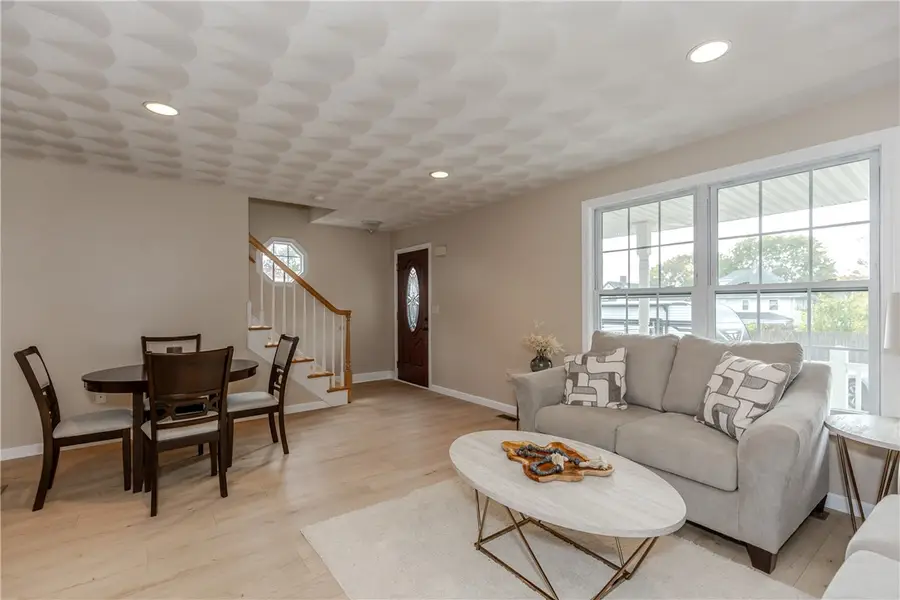 29 Dover Street #29, Cranston, RI 02920 - #3