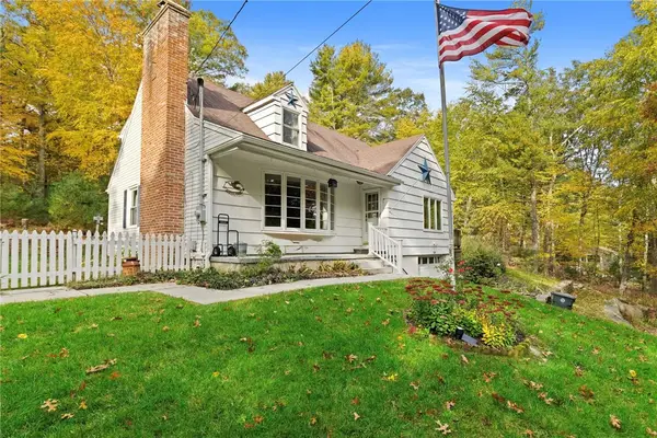 569 Hill Farm Road, Coventry, RI 02816
