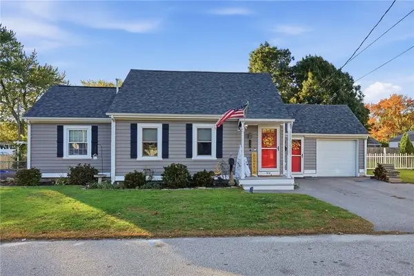 99 George Arden Avenue, Warwick, RI 02886