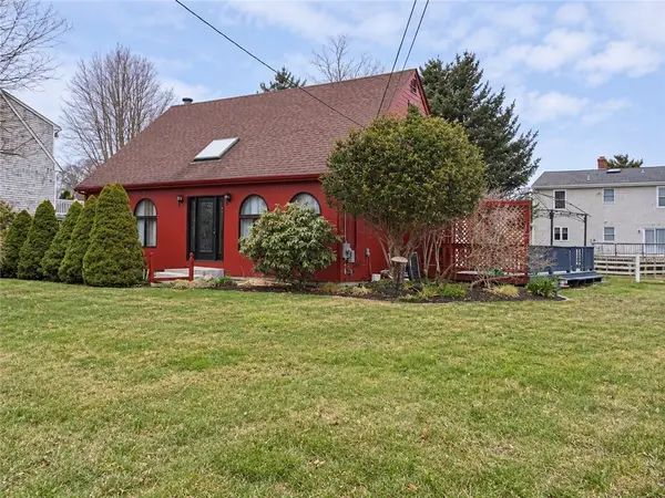 8 Belvedere Drive, Bristol, RI 02809
