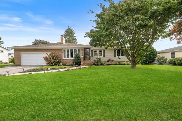 8 Elmhurst Drive, Smithfield, RI 02828