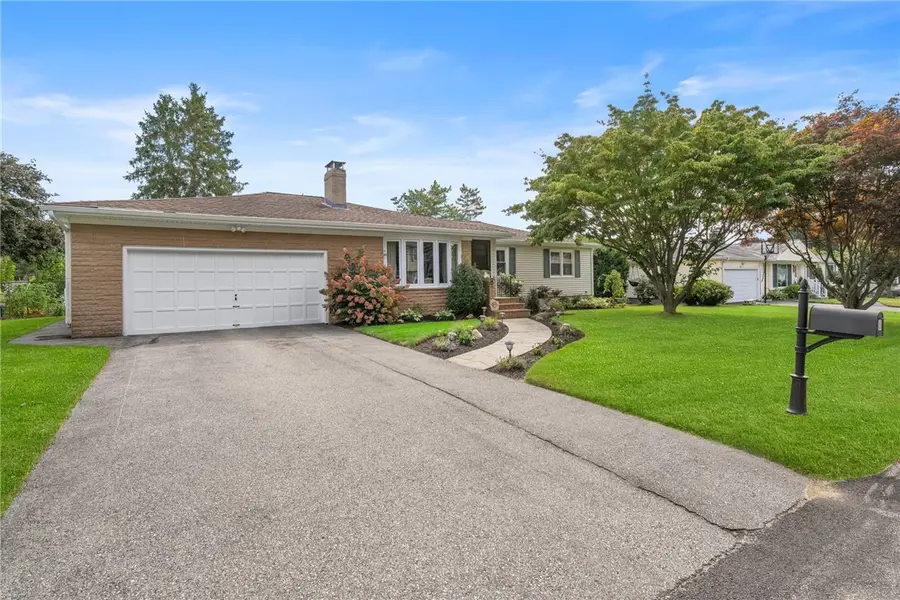 8 Elmhurst Drive, Smithfield, RI 02828 - #2