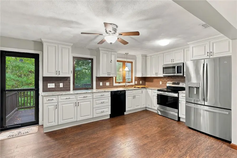 15 Deer Run Run, Cranston, RI 02921 - #2