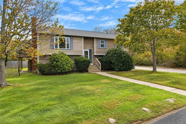 10 Melville Lane, Narragansett, RI 02882