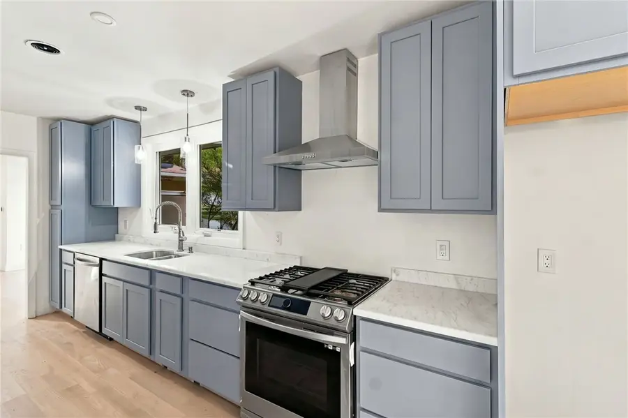 38 Amherst Road, Cranston, RI 02920 - #3