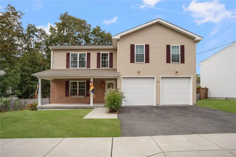 124 Bishop Avenue, Rumford, RI 02916 - #2
