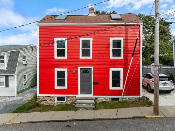 12 Holland Street, Newport, RI 02840