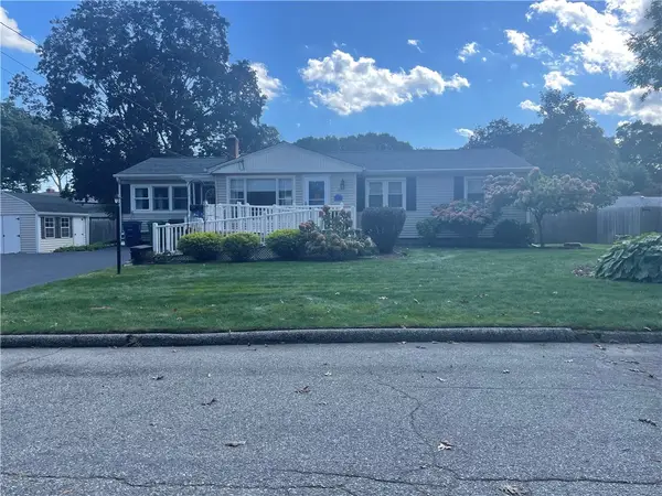 40 Walker Road, Warwick, RI 02889