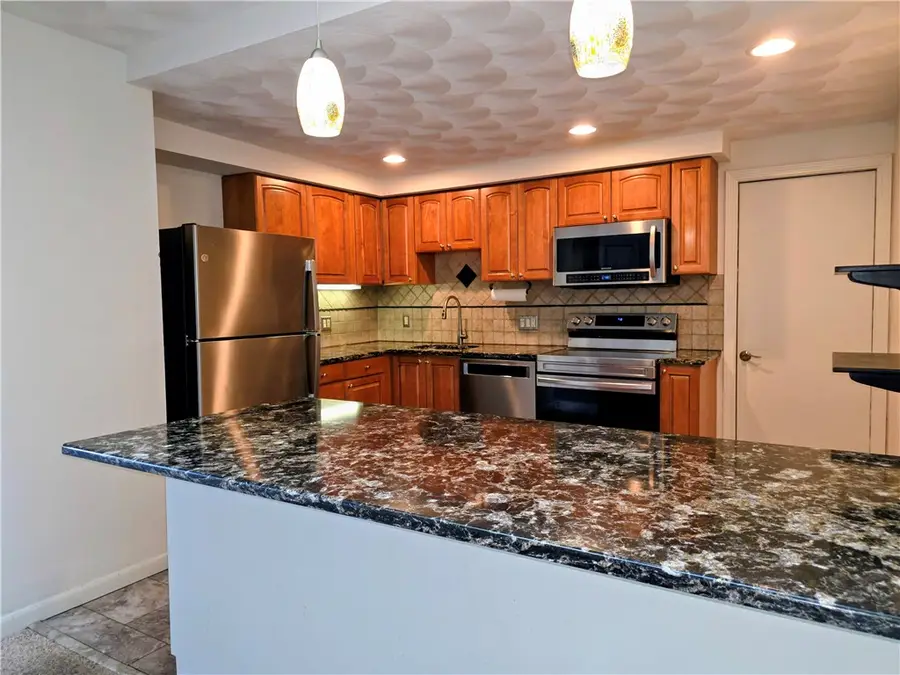 732 Manomet Court #732, Warwick, RI 02886 - #3