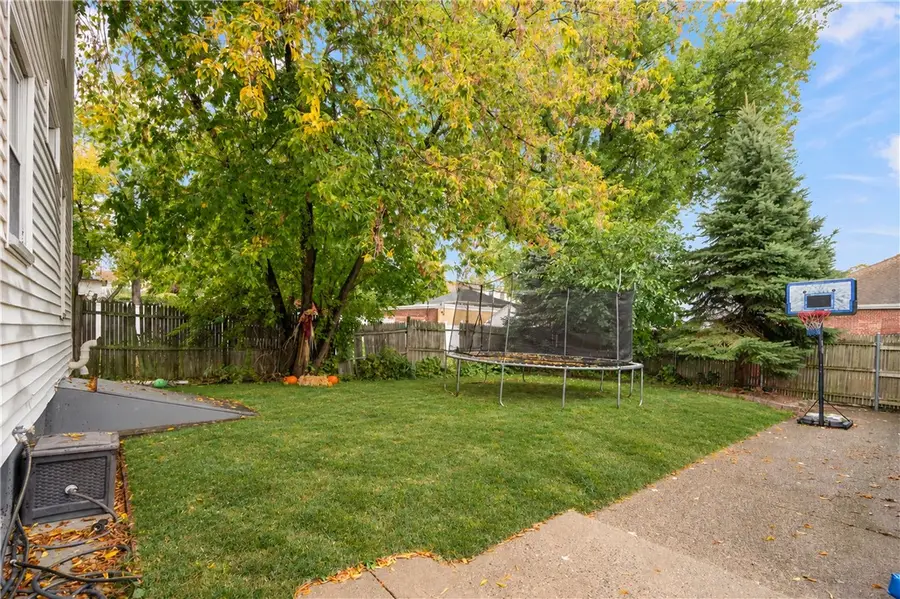110 Lawn Avenue, Pawtucket, RI 02860 - #2