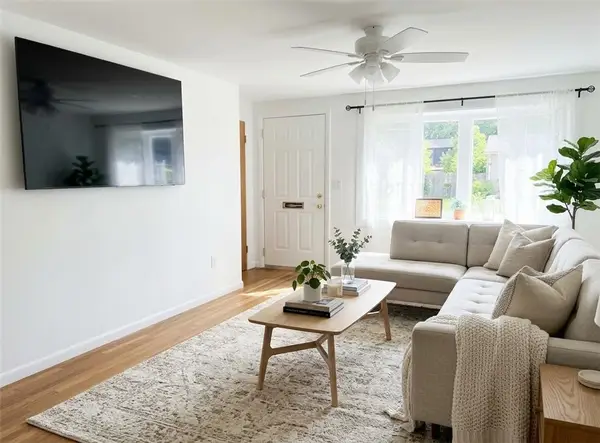 61 Calderwood Drive, Warwick, RI 02886