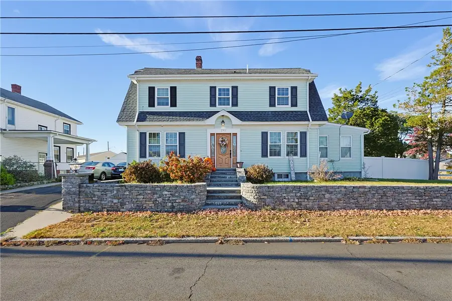 240 Baxter Street, Pawtucket, RI 02861 - #3