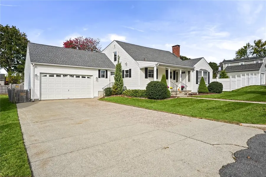379 Dover Avenue, East Providence, RI 02914 - #2