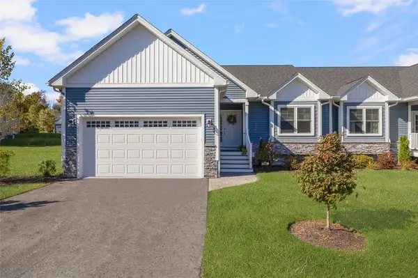 30 Stonebridge Lane #35, Warwick, RI 02818