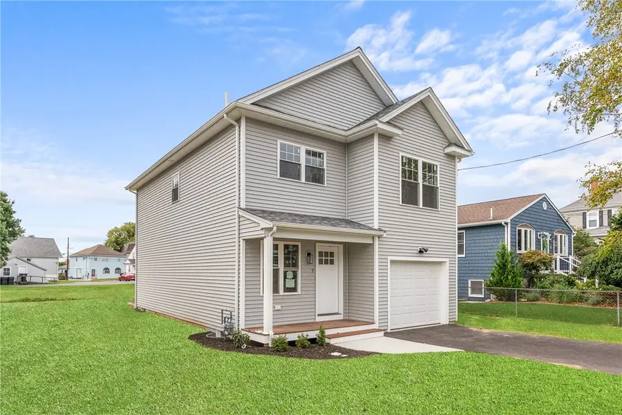 9 Kinsman Street, Cumberland, RI 02864 - #2