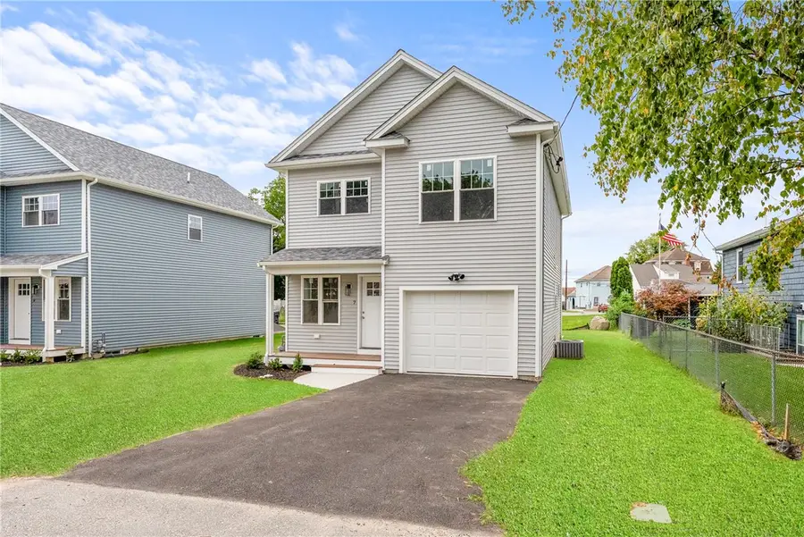 9 Kinsman Street, Cumberland, RI 02864 - #3
