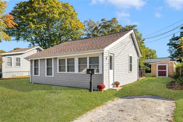 6 Douglas Street, Jamestown, RI 02835