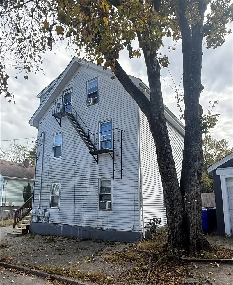 19 Wood Street, Pawtucket, RI 02860 - #2