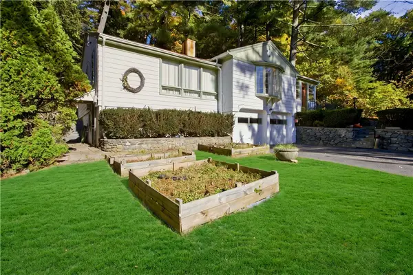 37 Rainbow Road, Glocester, RI 02814