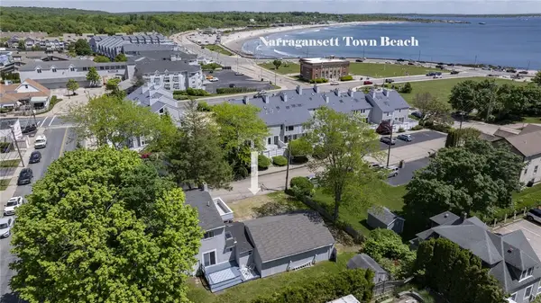16 Courtway Street, Narragansett, RI 02882
