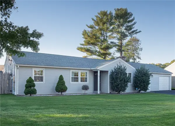 61 Fairfax Drive, Warwick, RI 02888