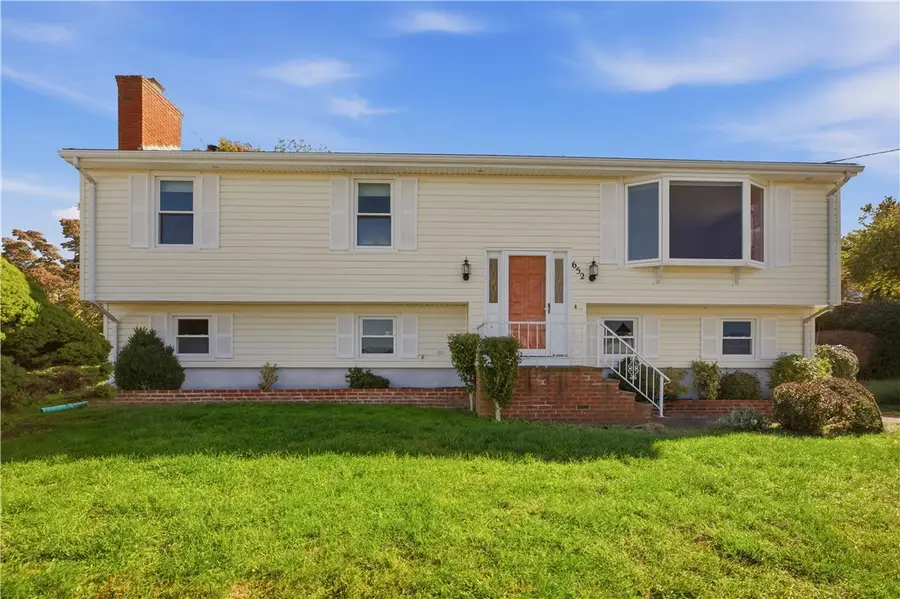 652 Old Colony Terrace, Tiverton, RI 02878 - #2