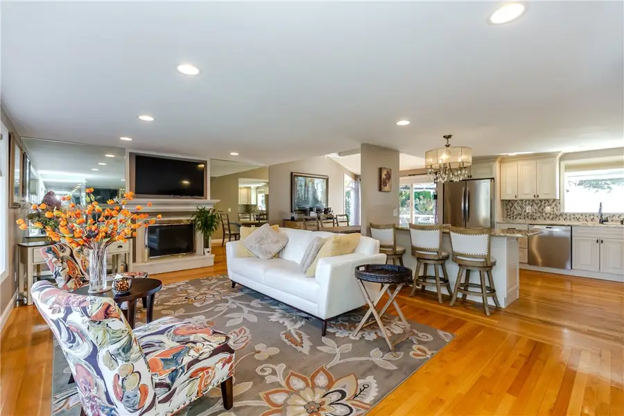 222 Glen Hills Drive, Cranston, RI 02920 - #2