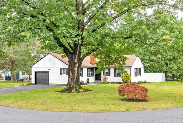 5 Sweetfern Road, Warwick, RI 02888