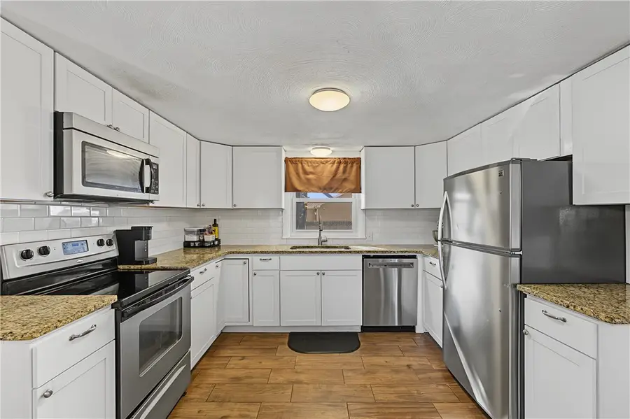 30 Parade Road, Warwick, RI 02886 - #3