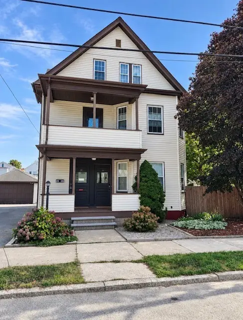 29 Radcliffe Avenue, Providence, RI 02908