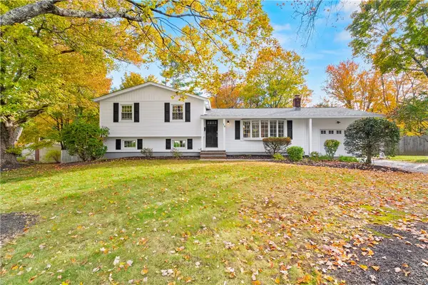 10 Colonial Drive, North Kingstown, RI 02852