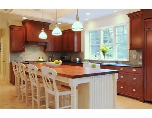 8 Valentine Court, Lincoln, RI 02865 - Image #2