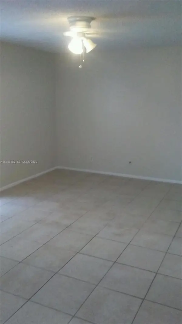 8411 Lagos De Campo Boulevard #303U, Tamarac, FL 33321