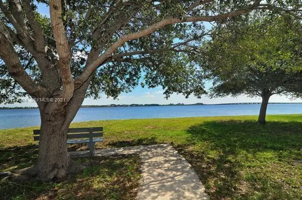 12379 Altamira Avenue, Port Charlotte, FL 33981