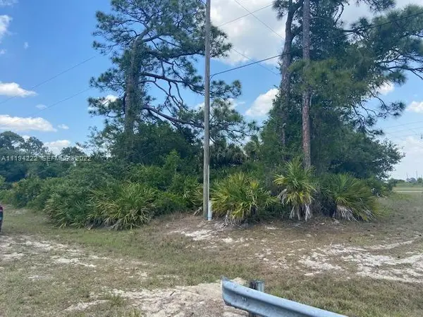 5029 SE Tradewinds Circle, Labelle, FL 33935