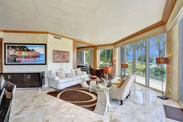 2600 Island Boulevard #101, Aventura, FL 33160