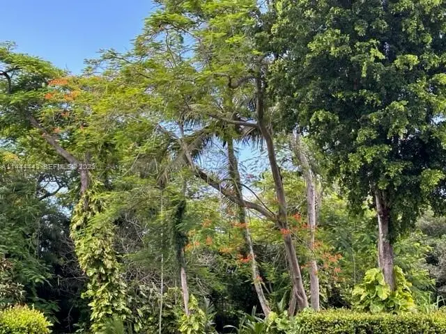 Address Withheld By Seller, Miami, FL 33161 - #2