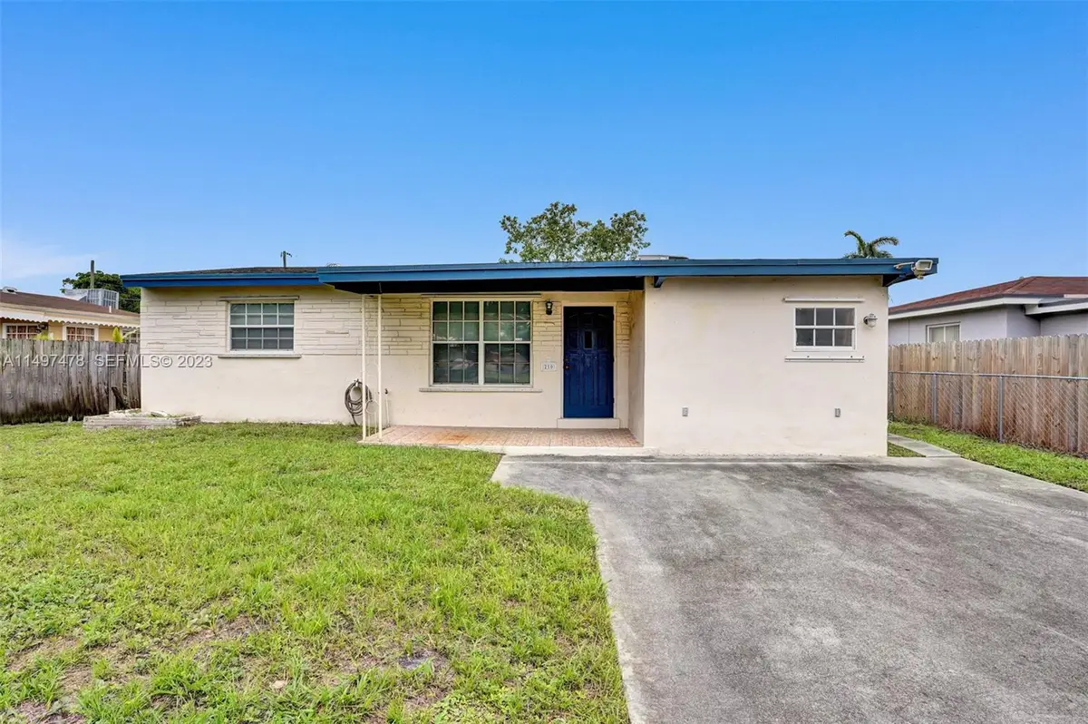 210 N 72nd Avenue, Hollywood, FL 33024 - #1
