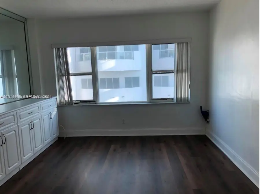 6345 Collins 732 #732, Miami Beach, FL 33141 - #3