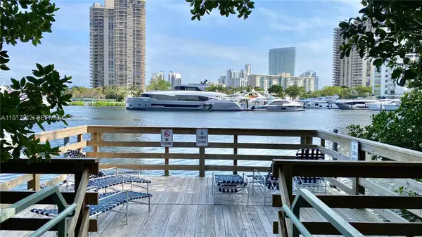 19901 E Country Club Drive #2103, Aventura, FL 33180