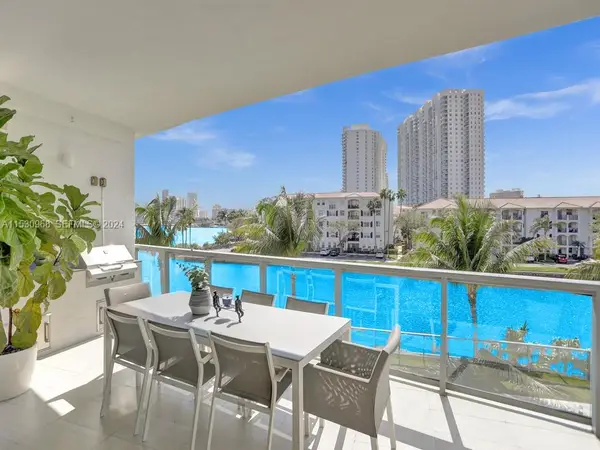 3250 NE 188th Street #207, Aventura, FL 33180