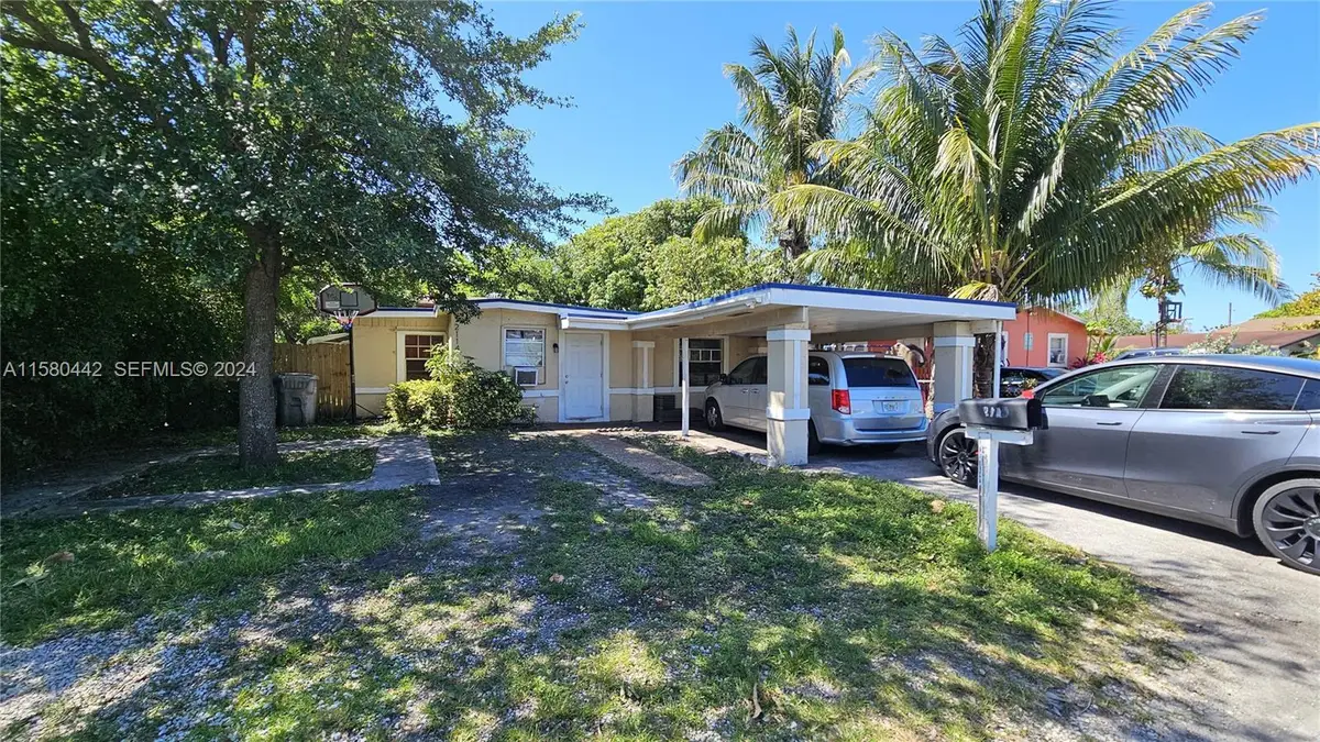 2114 NW 5th Street, Pompano Beach, FL 33069 - #1