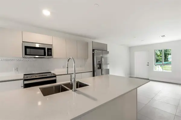 2561 NE 193rd Street #1103, Miami, FL 33180