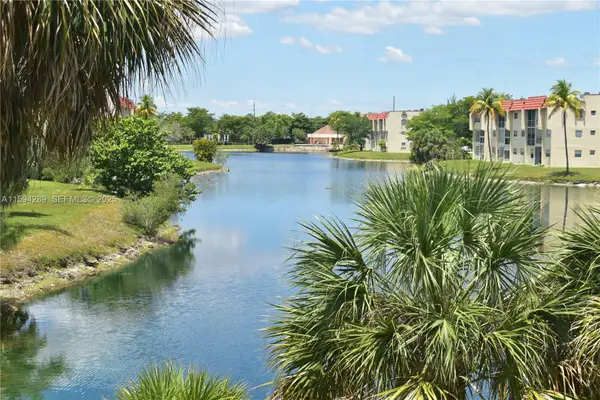3051 E Sunrise Lakes Drive #211, Sunrise, FL 33322